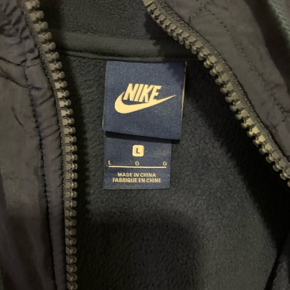 Nike Jacket - Picture 4 of 4